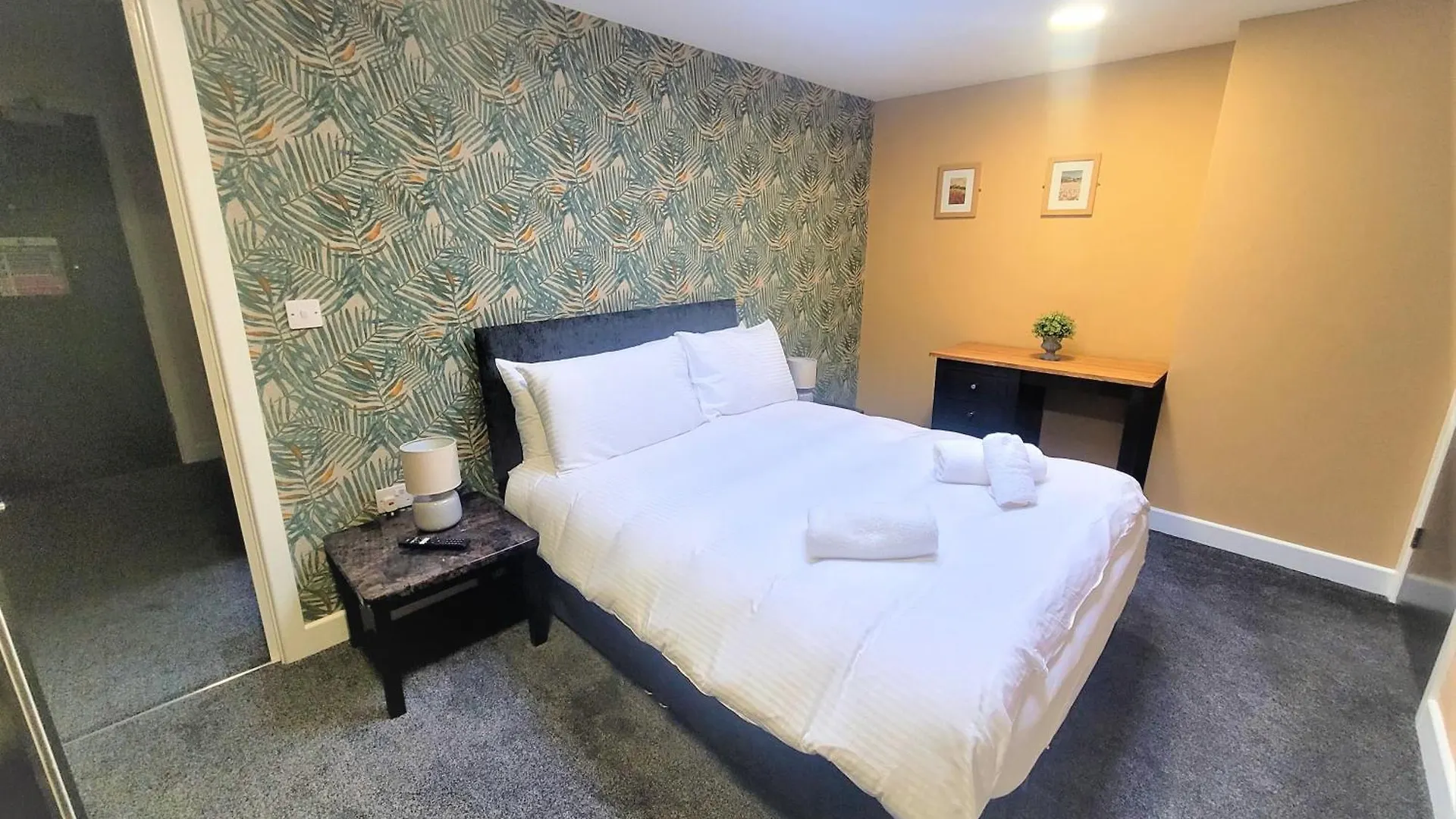 New County Hotel & Serviced Apartments By Roomsbooked Gloucester