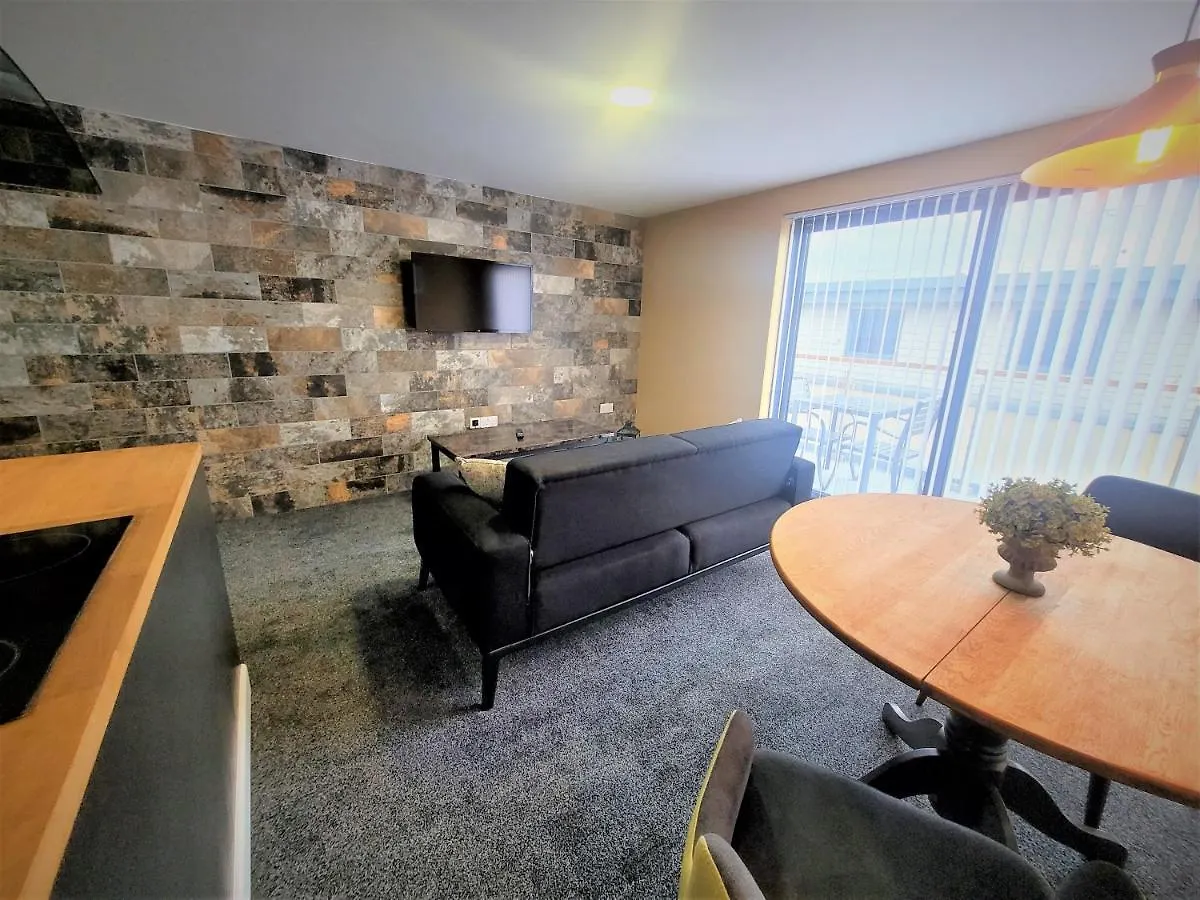 New County Hotel & Serviced Apartments By Roomsbooked Gloucester