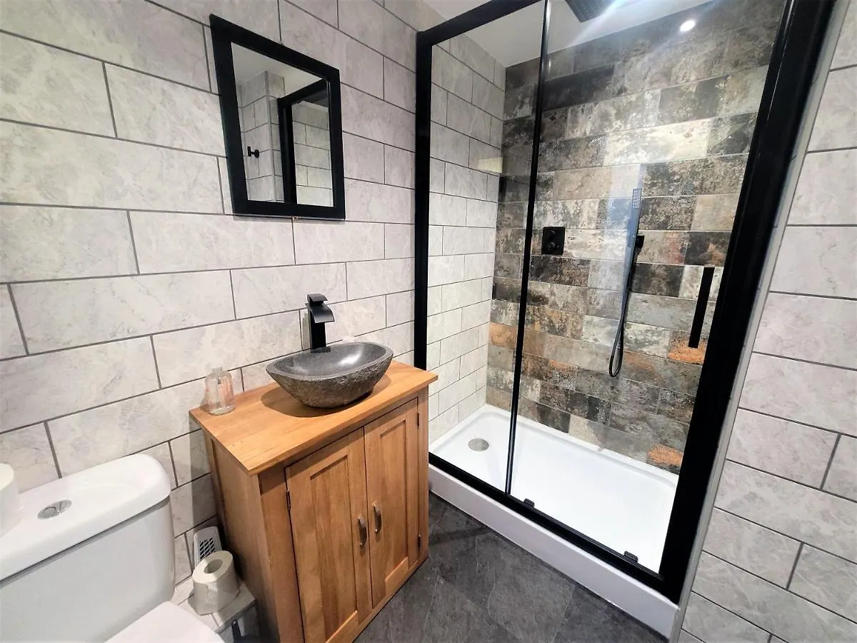 New County Hotel & Serviced Apartments By Roomsbooked Gloucester 3*,  Wielka Brytania